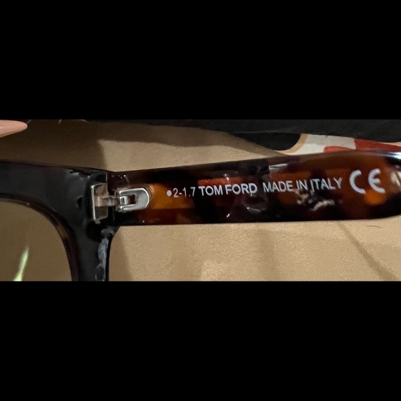 Prescribed brownTom Ford - Picture 8 of 10